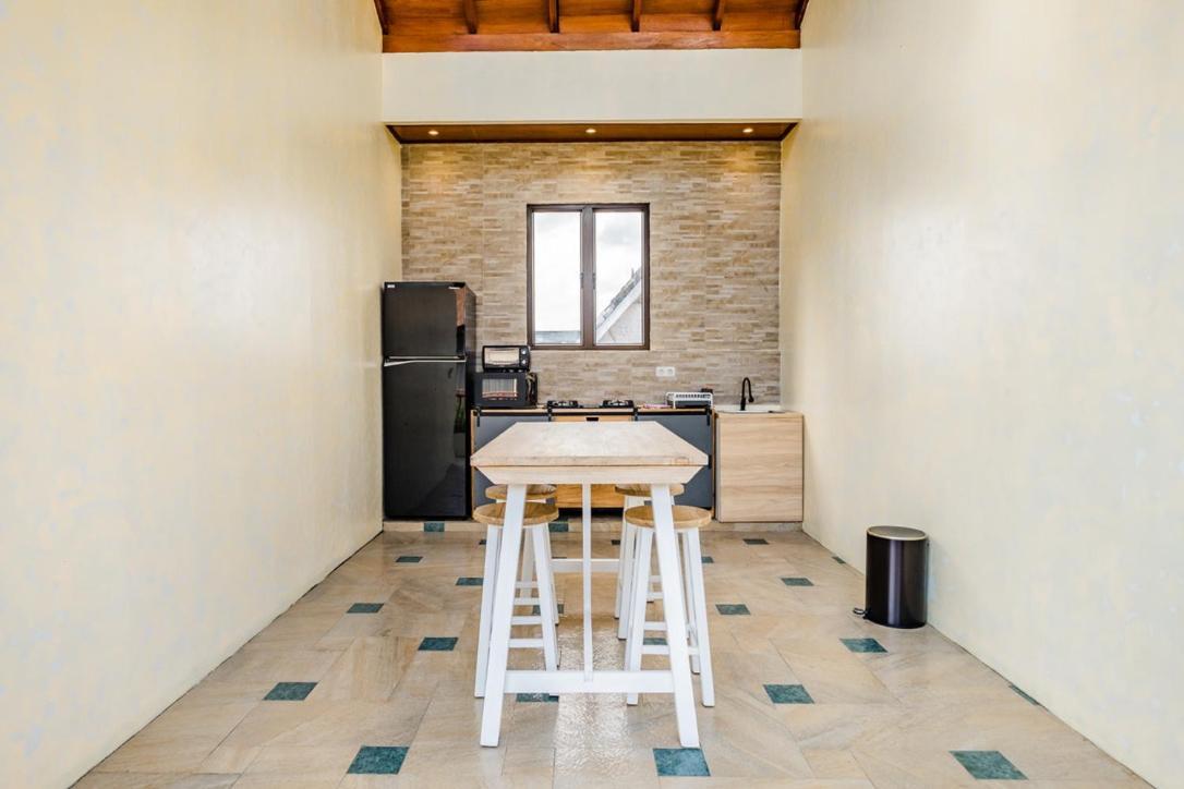 Ellisani Bali Apartment Canggu  Ruang foto