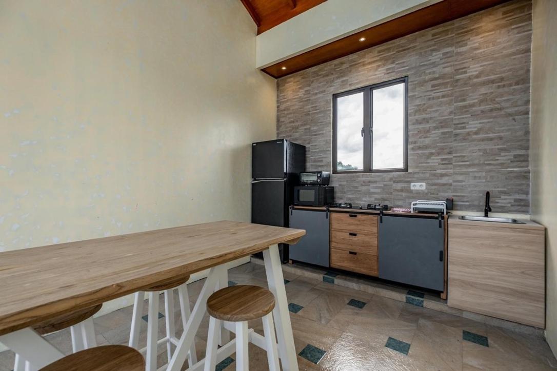 Ellisani Bali Apartment Canggu  Ruang foto