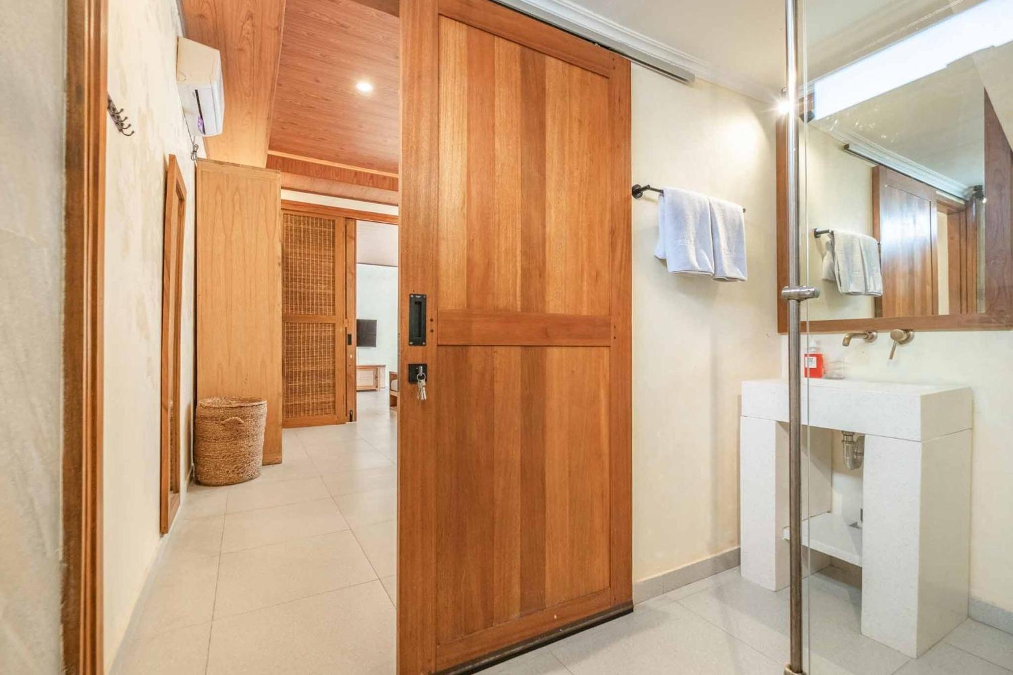 Ellisani Bali Apartment Canggu  Ruang foto
